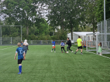 Laatste training S.K.N.W.K. JO10-1 (partijtje tegen de ouders) van woensdag 22 mei 2024 (105/133)
